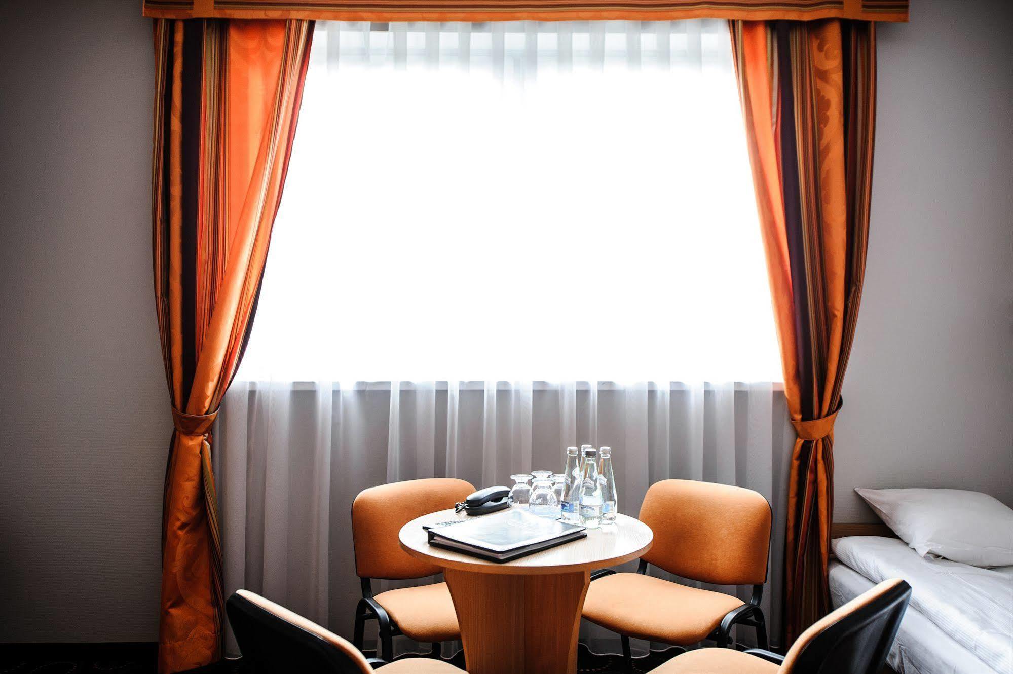 Hotel Aspel 크라쿠프 외부 사진