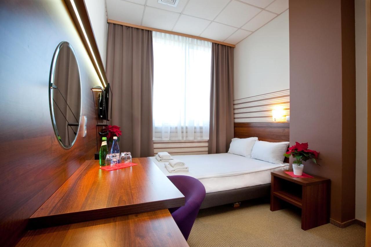 Hotel Aspel 크라쿠프 외부 사진