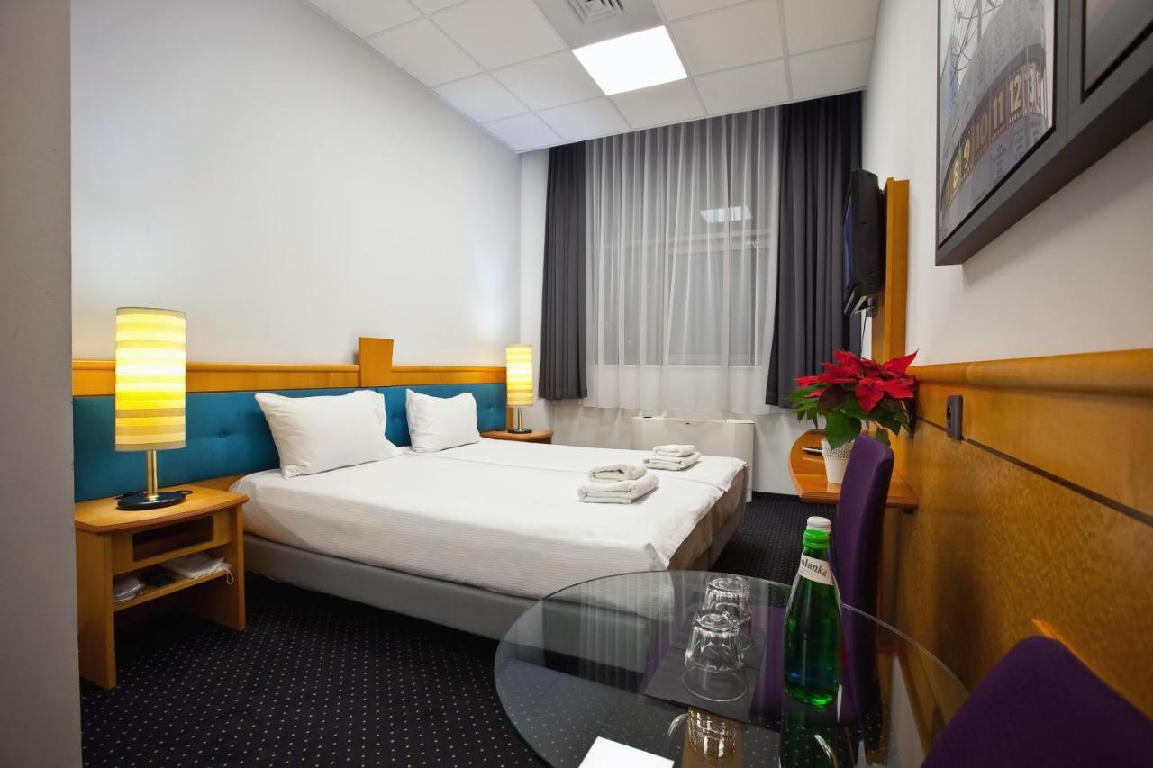 Hotel Aspel 크라쿠프 외부 사진